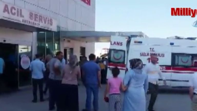 Ambulances deliver the victims to the local hospital in Akyazi. Image: Milliyet