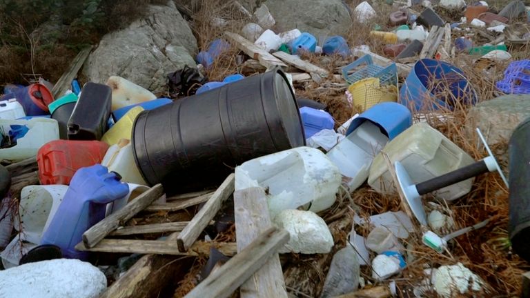 Plastic washes up across Norway&#39;s 100,000km of coastline.
