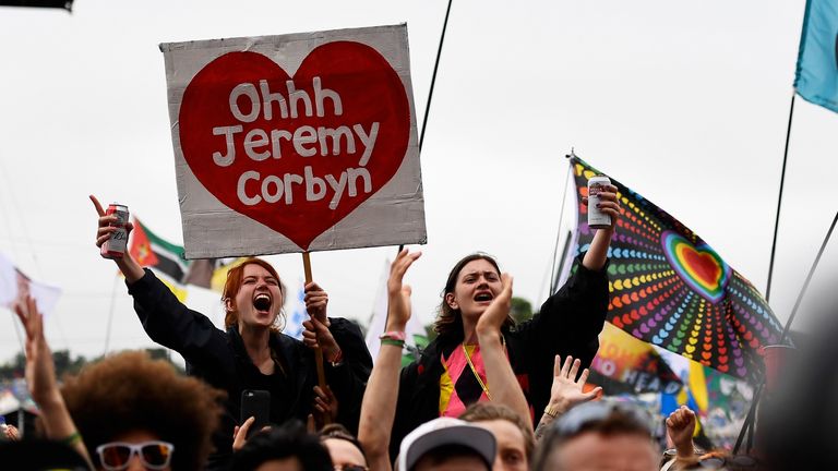 Crowds gave Jeremy Corbyn a very warm welcome to Glastonbury