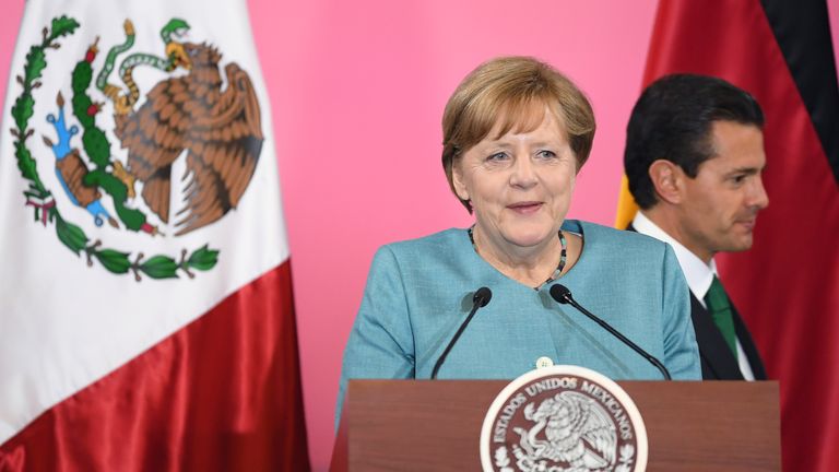 Angela Merkel met Mexico's president