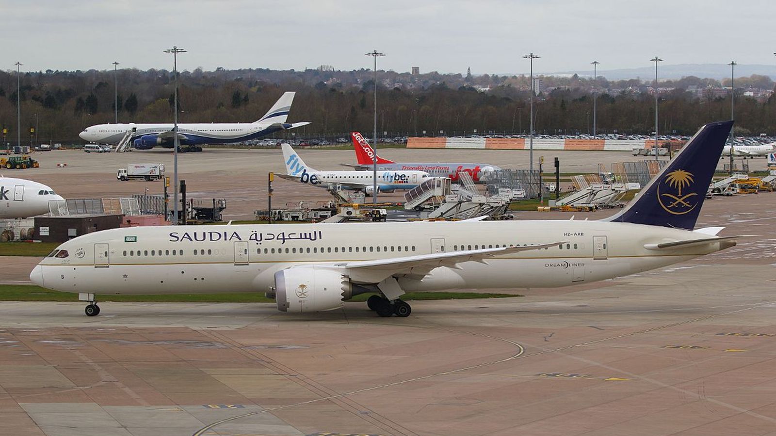 Saudia jet with flap problem forced to circle Manchester Airport