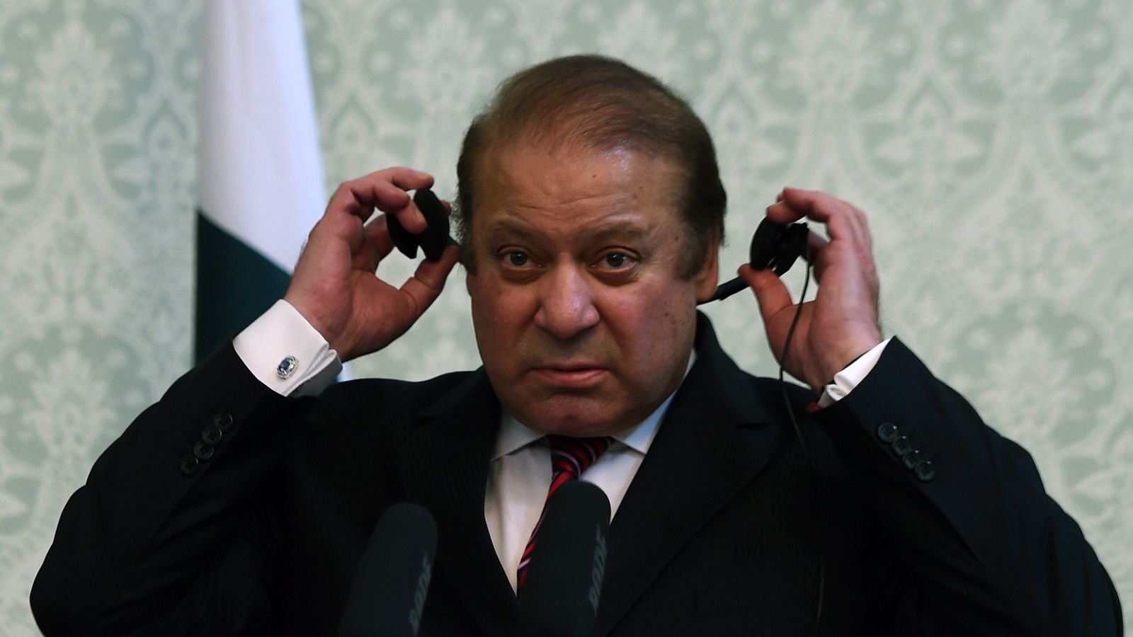 Pakistan Pm Nawaz Sharif Forced Out Of Office Over Corruption Scandal World News Sky News