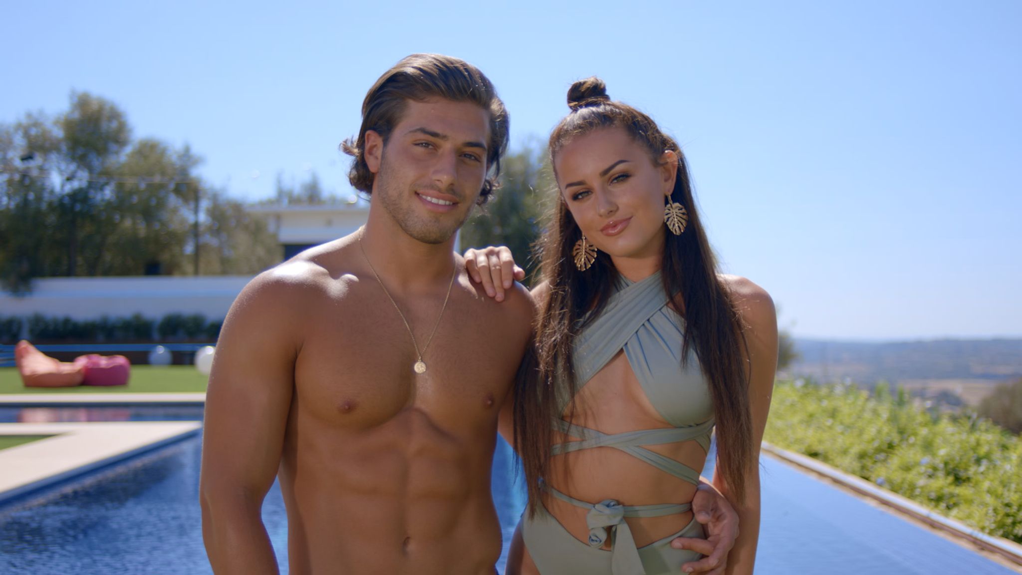 Kem and Amber were crowned the winners of Love Island 2017. 