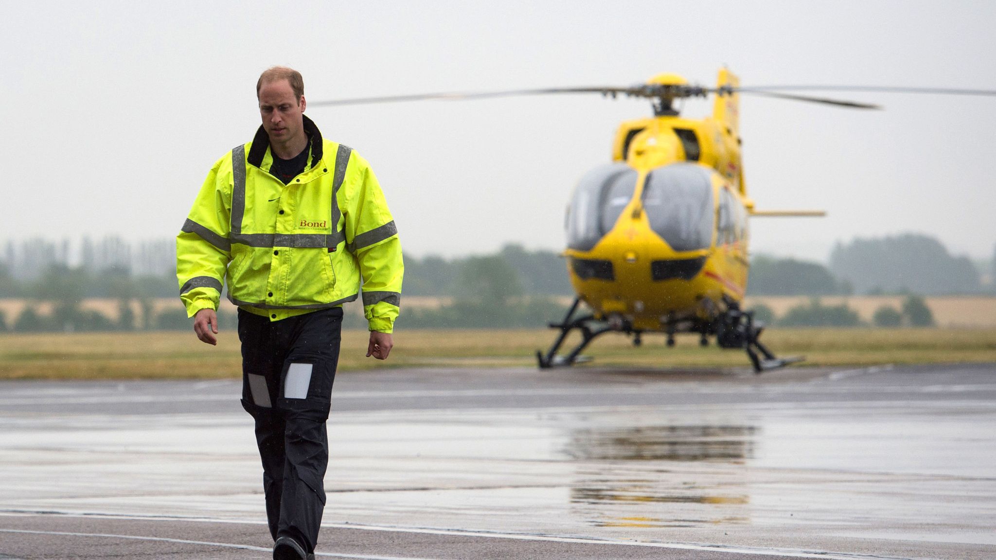 Prince William writes tribute to colleagues as he leaves Air Ambulance(02)