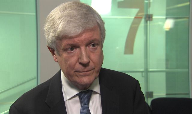 BBC director-general Tony Hall to stand down