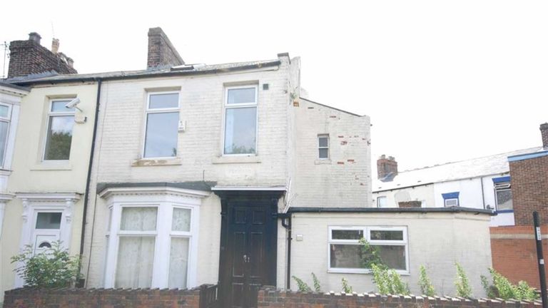 This house could be snapped up for £1. Pic: Andrew Craig/Agents Property Auction