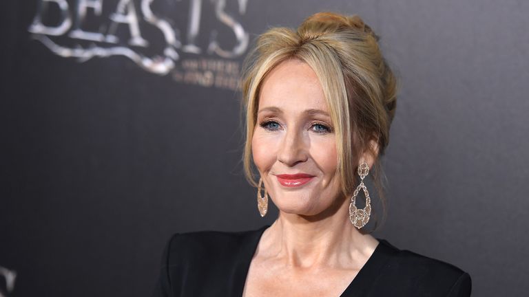 Author J.K. Rowling attends the &#39;Fantastic Beasts and Where to Find Them&#39; World Premiere at Alice Tully Hall, Lincoln Center in New York on November 10, 2016. / AFP / ANGELA WEISS (Photo credit should read ANGELA WEISS/AFP/Getty Images)