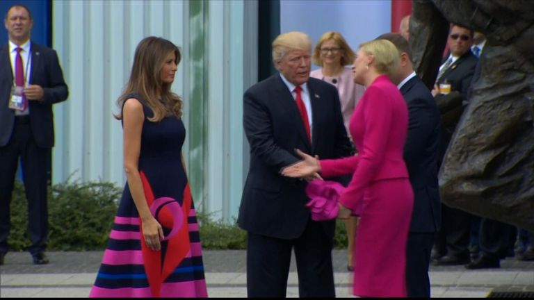 Donald Trump misses handshake with Polish president&#39;s wife
