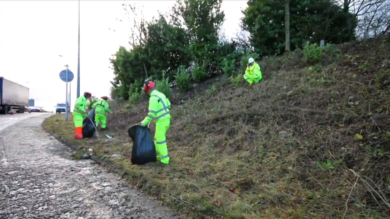 Campaigners rubbish Highways England's efforts to clear motorway litter