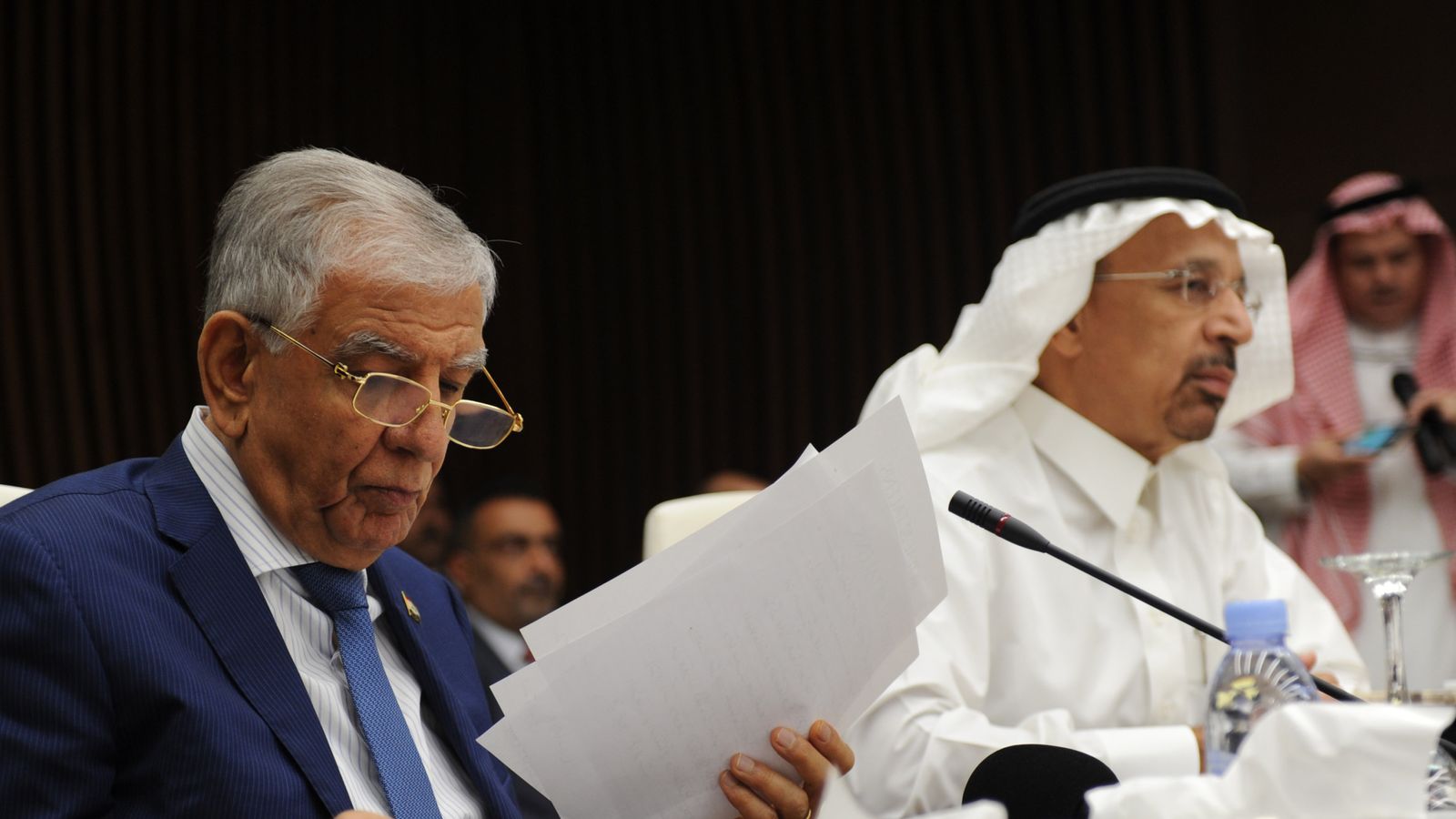 Saudi Arabia and Iraq renew efforts to cut oil production amid failing ...
