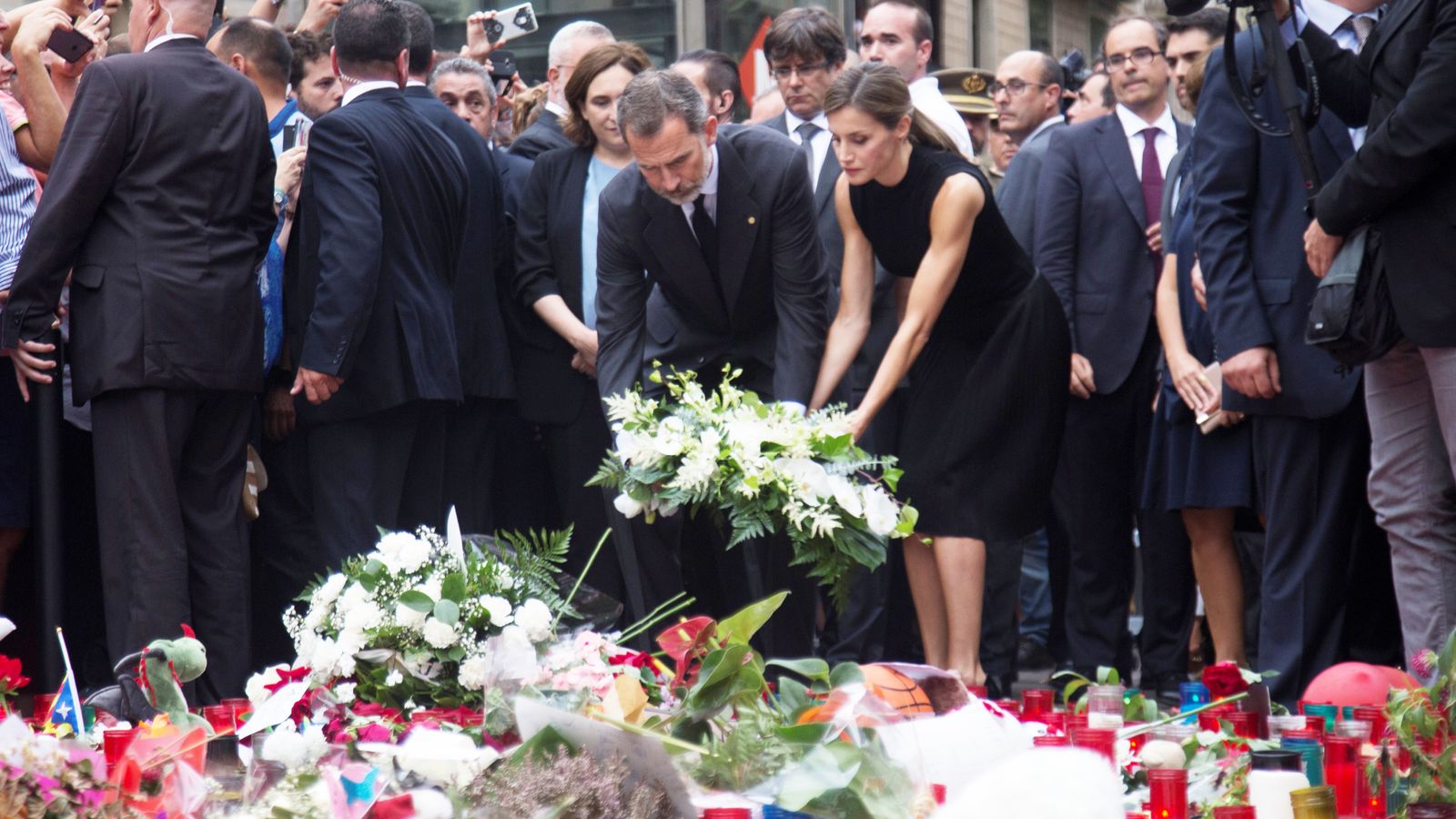 Spain's Royals Visit Site Of Barcelona Attack | News UK Video News ...