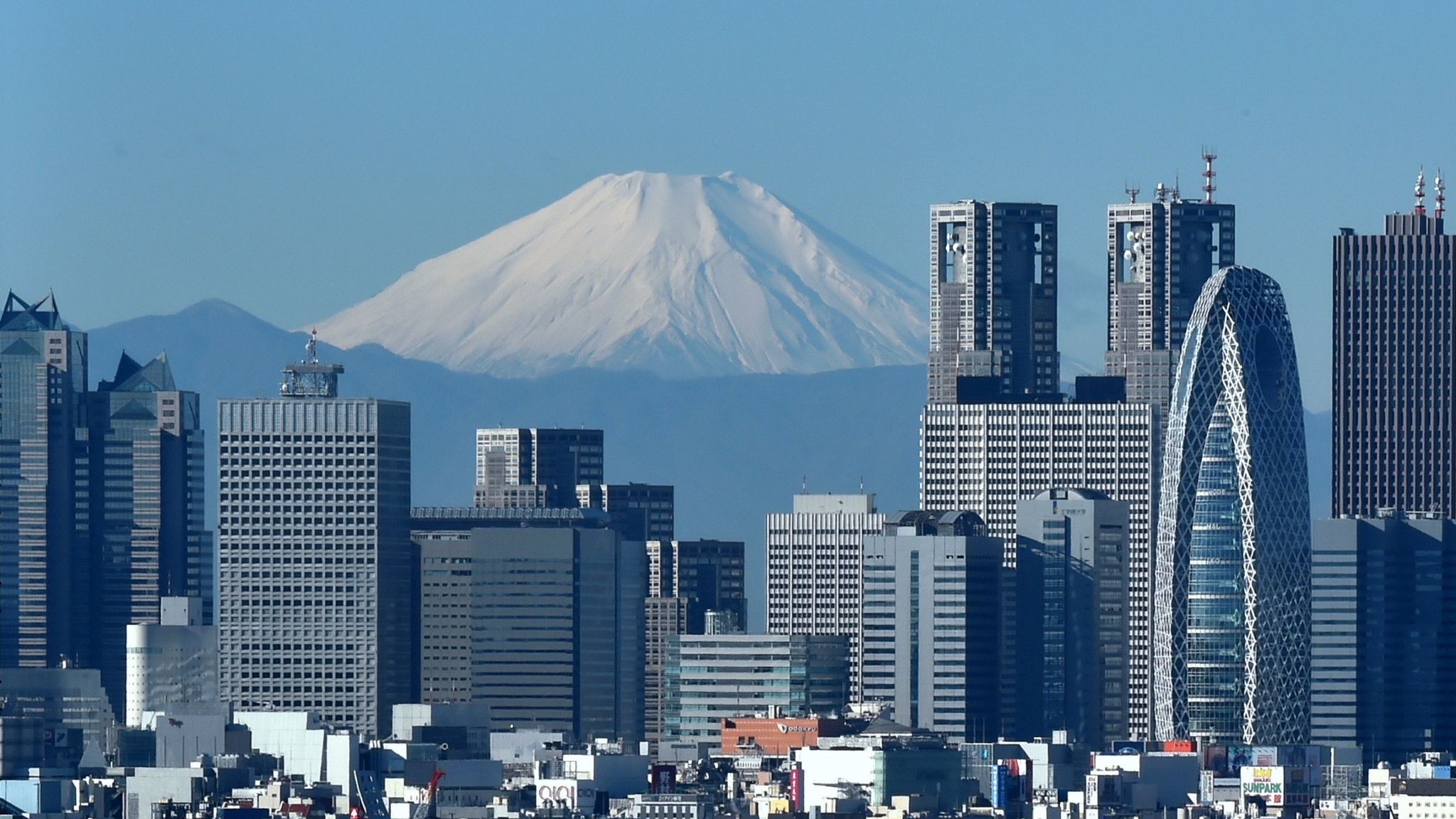 Japan's economy posts longest unbroken growth streak in more than a
