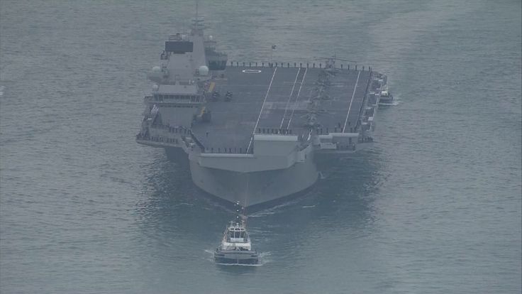 HMS Queen Elizabeth arrives at Portsmouth