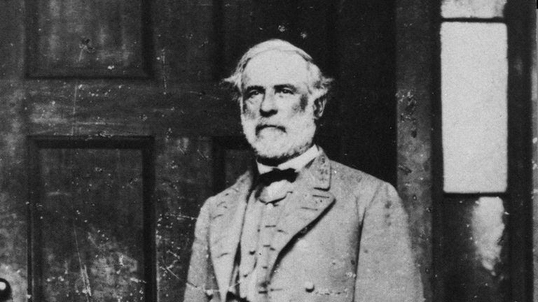 Robert E. Lee was the commander of the pro-slavery Confederate army
