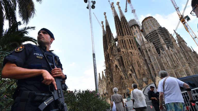 Tight security at the Sagrada Familia basilica before the mass 