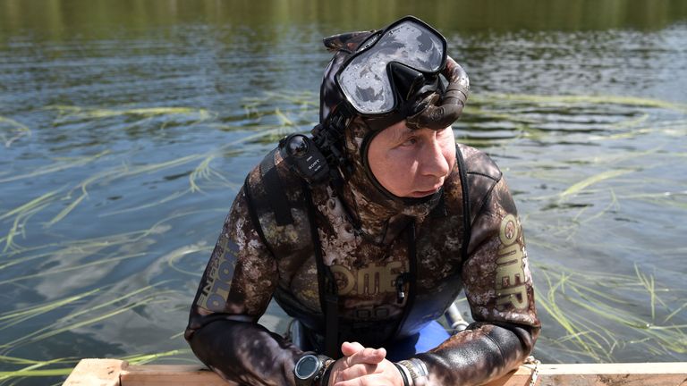 Putin fishes in the remote Tuva region