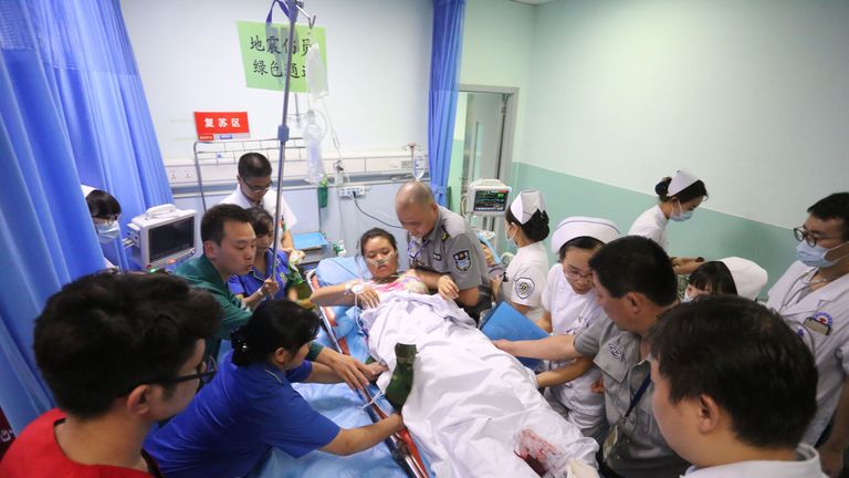 A woman who was injured being treated at Mianyang Central Hospital 
