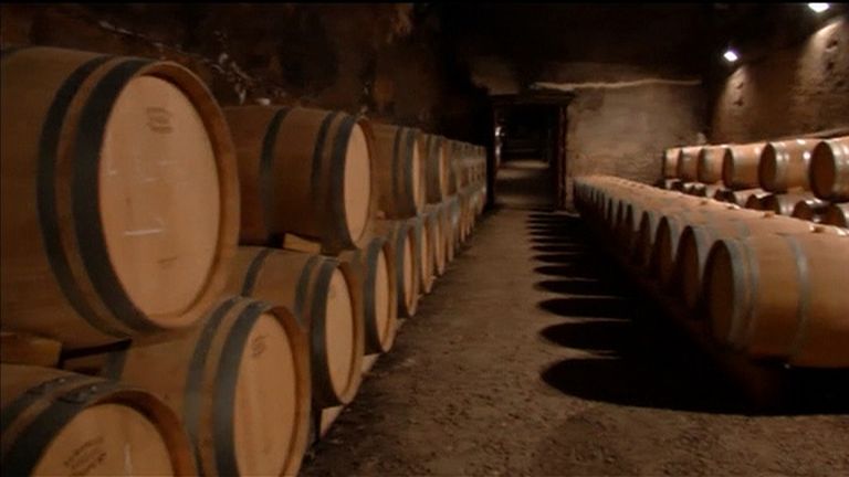 Barriques de vin en France