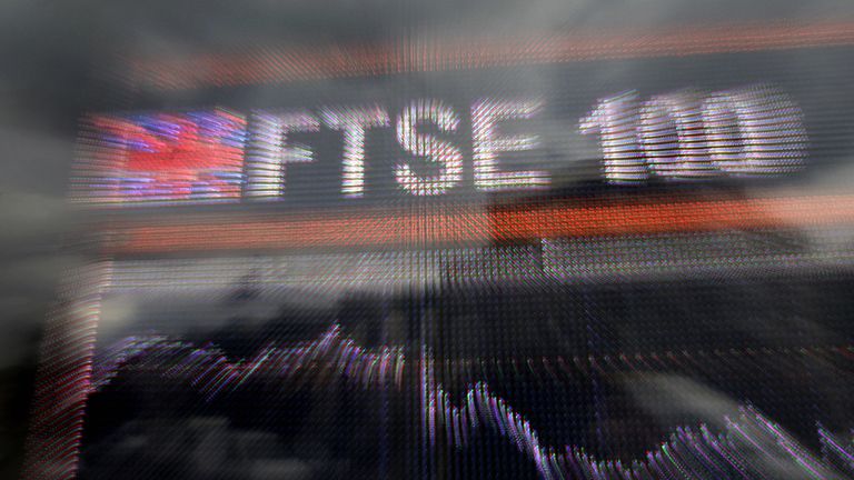 A large computerised display of the British FTSE 100 index is pictured in London, on September 8, 2008