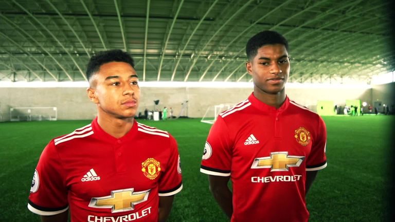 Lingard & Rashford's table tennis argument! | Video ...