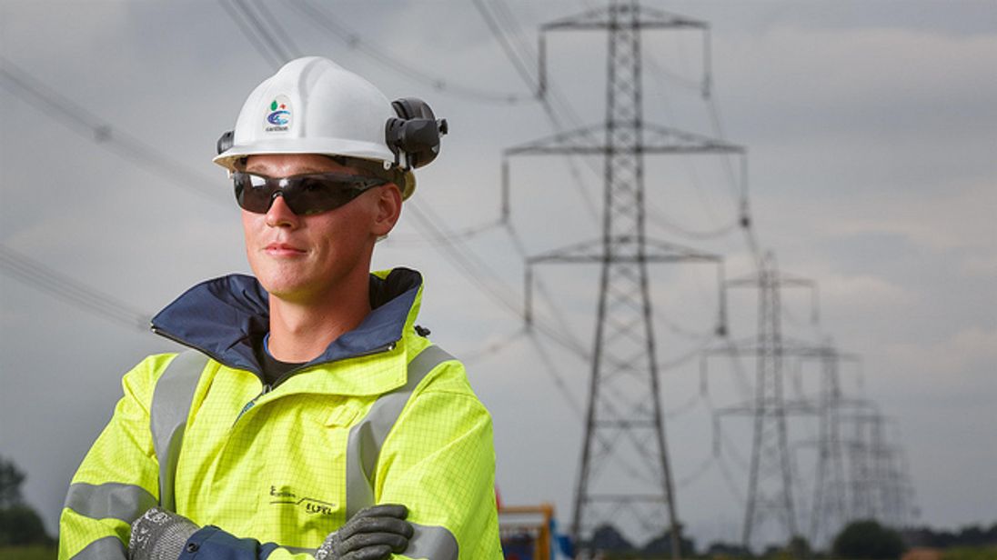 Carillion reveals £1.15bn half-year loss as problems spread to support services Carillion reveals £1.15bn half-year loss as problems spread to support services