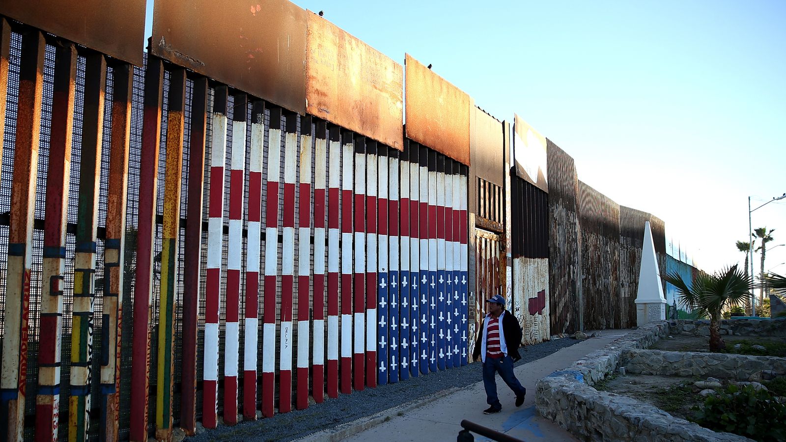 Contracts awarded for US border wall prototypes | World News | Sky News