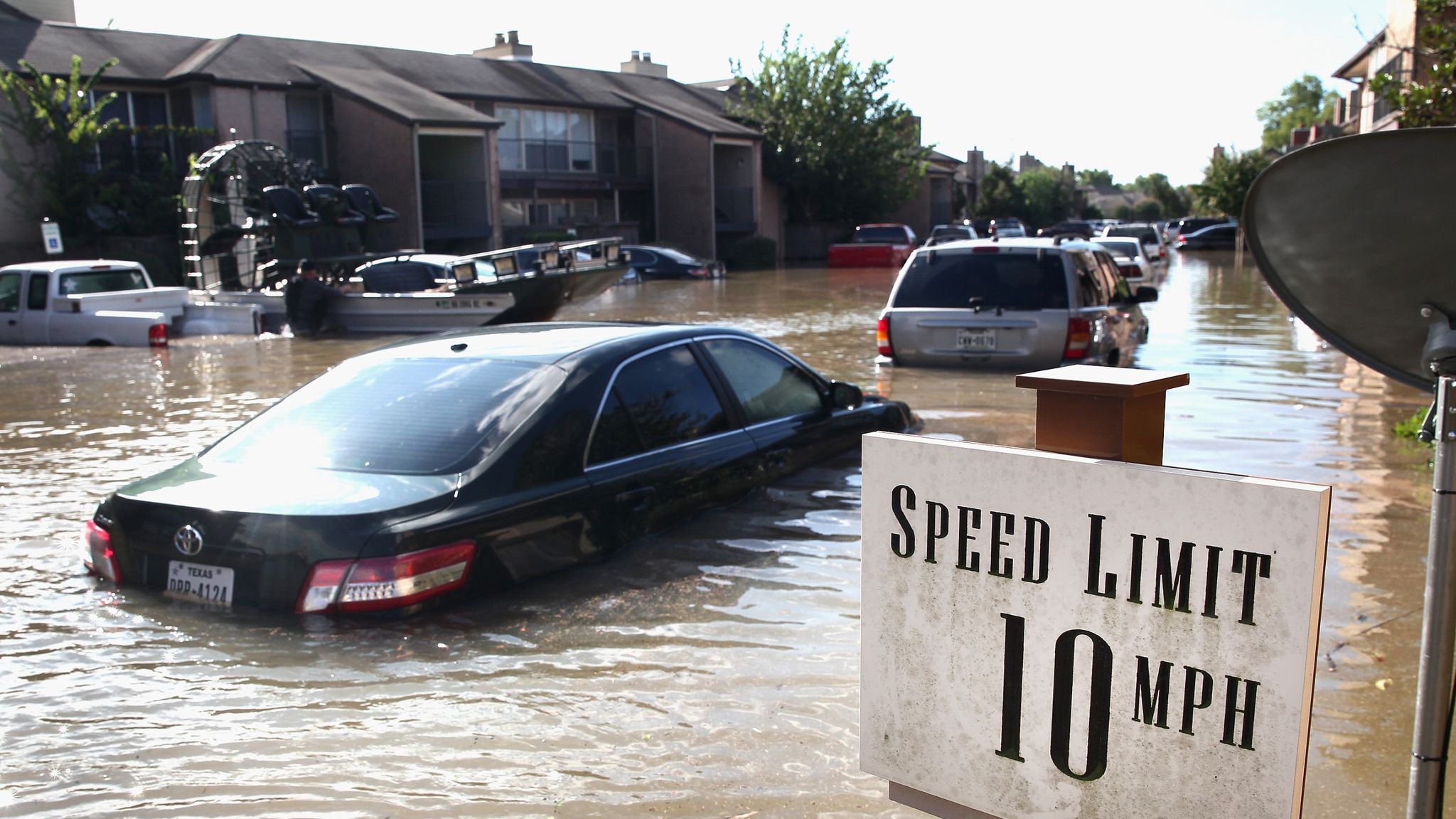 Hurricane Harvey may have damaged one million cars in Texas | World News |  Sky News