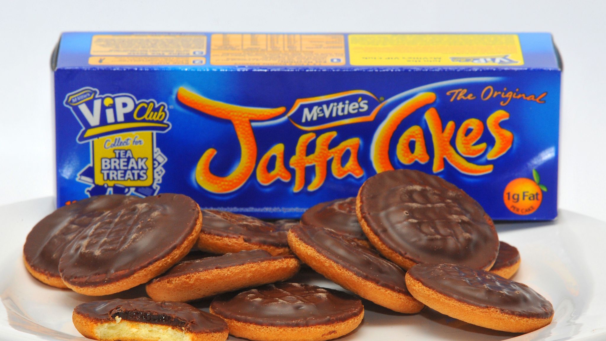 Fans 'outraged' as Jaffa Cakes boxes are cut from 12 to 10 in a pack |  Business News | Sky News