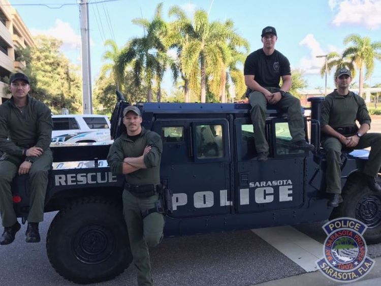 Sarasoita poice department picture of sexy cops responding to irma after sexy cops at Gainesville PD caused a stir on facebook
