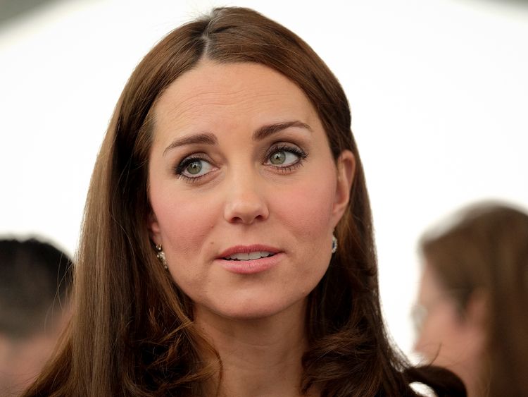 Duchess of Cambridge's uncle admits punching wife in face Duchess of Cambridge's uncle admits punching wife in face