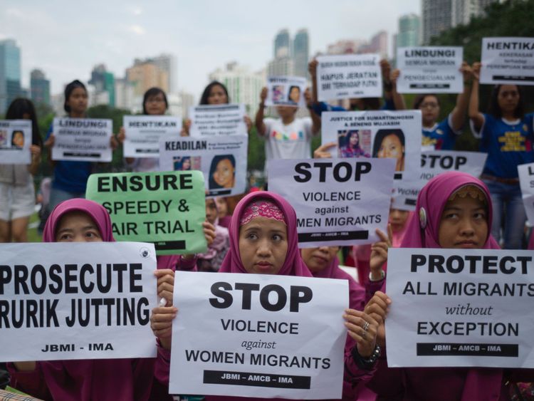 Migrant workers protested in Hong Kong during Jutting&#39;s trial last year