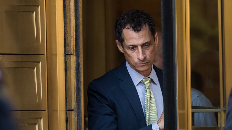 Anthony Weiner, a former Democratic congressman leaves Federal Court in New York September 25, 2017 after being sentenced for 21-months for sexting with a 15-year-old girl. / AFP PHOTO / TIMOTHY A. CLARY (Photo credit should read TIMOTHY A. CLARY/AFP/Getty Images)