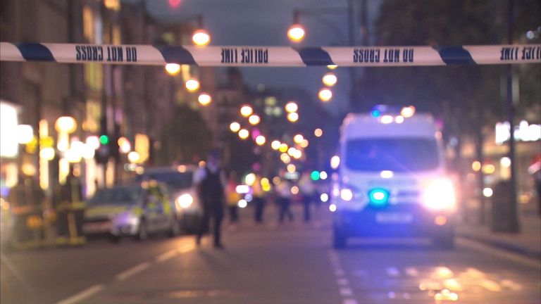 Electrical blast closes Oxford Street