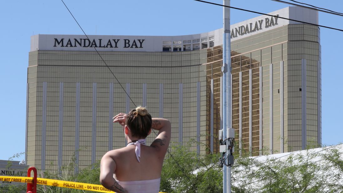 Broken windows can be seen on the hotel&#39;s 32nd floor, where Paddock carried out his attack