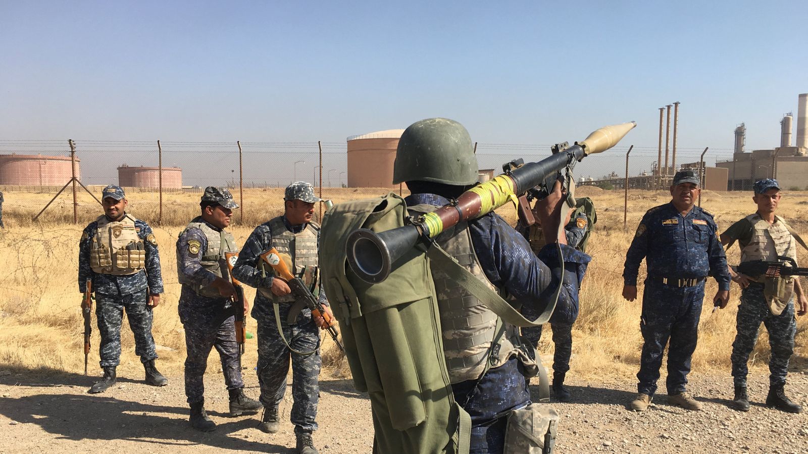 Iraqi Troops Seize Kirkuk From Kurdish Forces As Tensions Escalate ...