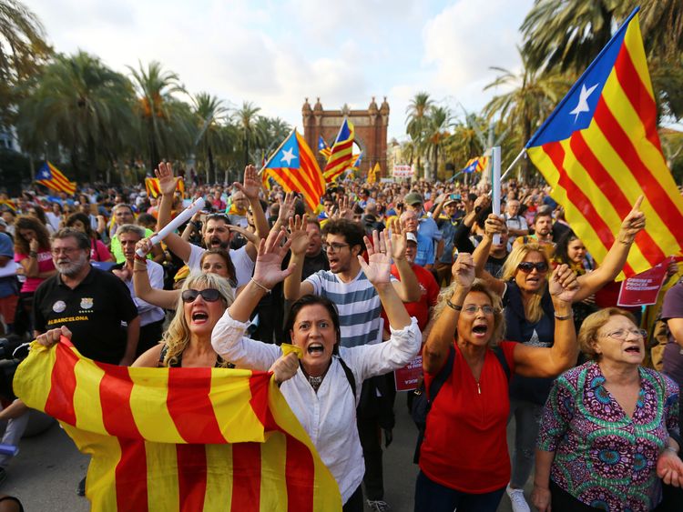 Catalan separatists demonstrate in Barcelona
