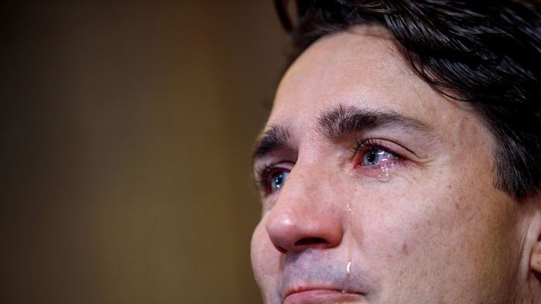 Justin Trudeau weeps as he talks about Tragically Hip singer Gord Downie