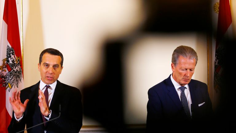 Divisions had grown between Christian Kern (L) and Reinhold Mitterlehner (R)