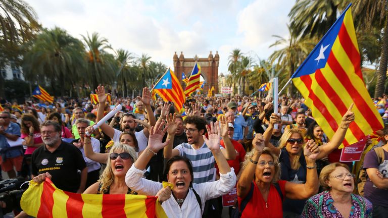 Catalan separatists demonstrate in Barcelona