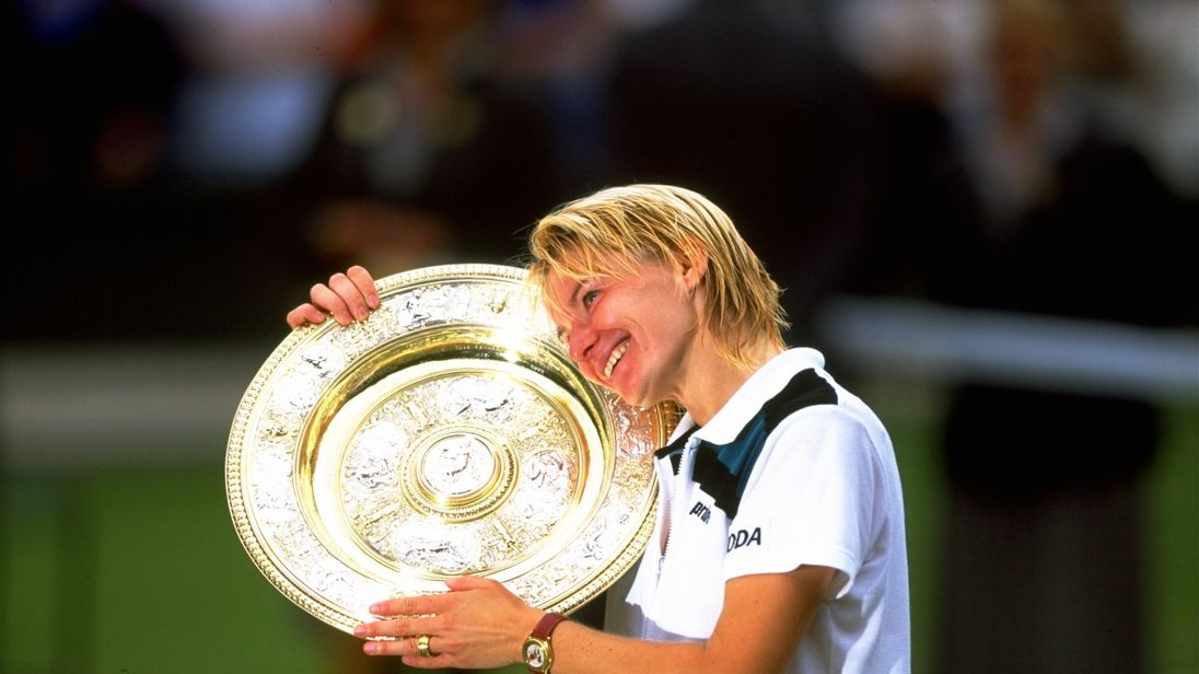 Former Wimbledon champion Jana Novotna has died, aged 49 Former Wimbledon champion Jana Novotna has died, aged 49