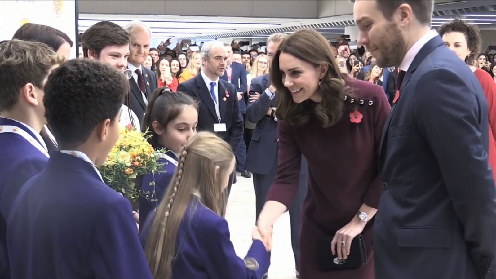 Pregnant Kate on leaving George at school gates | UK News | Sky News