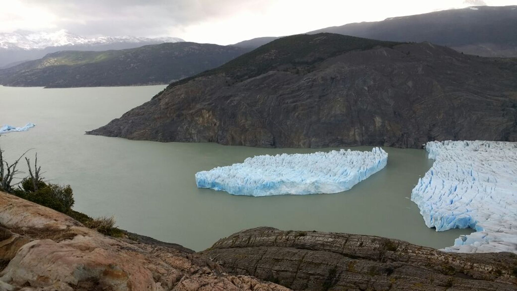 Iceberg breaks from retreating glacier in Chile World News Sky News