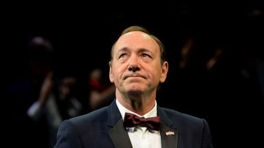 Old Vic Theatre Apologises After Kevin Spacey Investigation Reveals 20 ...