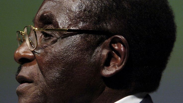   PHOTO DE DOSSIER - Photo of Zimbabwean President Mugabe's Address Addressing the Inaugural Session of the World ... 