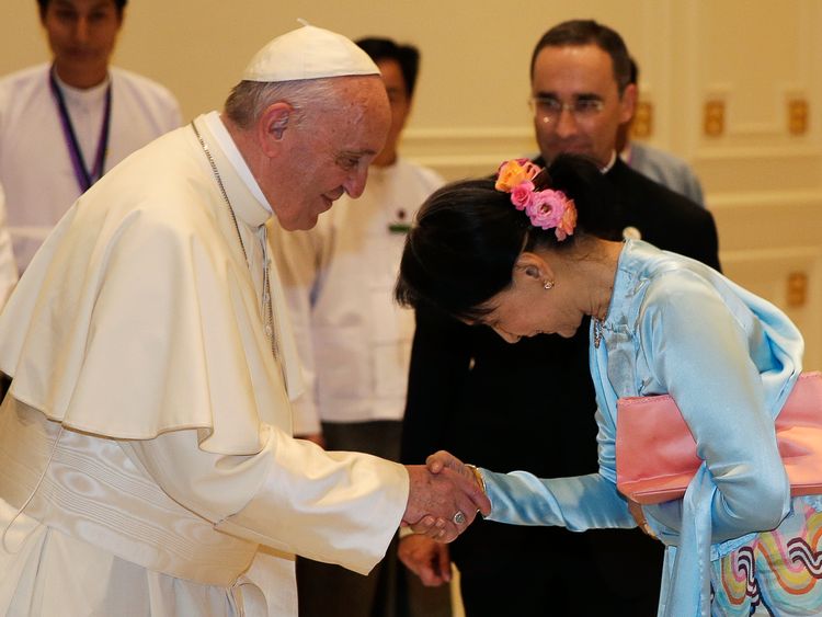 Pope Francis meets Myanmar leader Aung San Suu Kyi