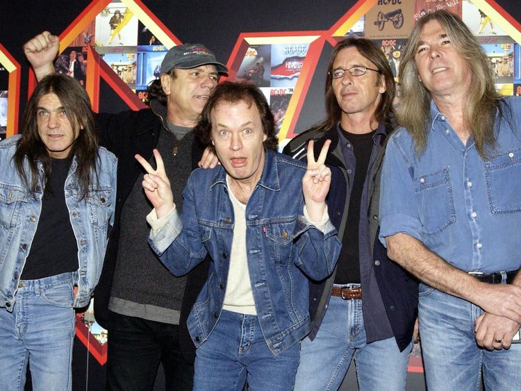 'Visionary' AC/DC star Malcolm Young dies