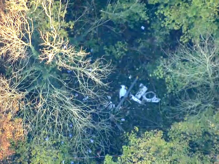 skynews-waddeston-air-crash_4158467.jpg