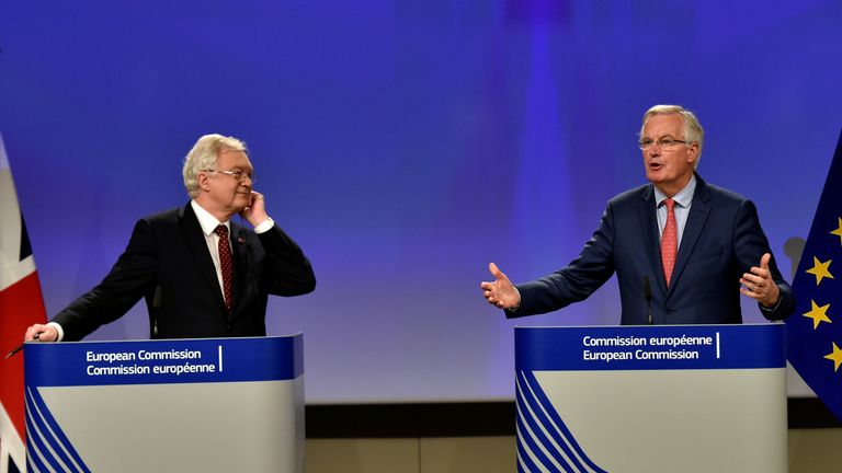 Britain&#39;s Secretary of State for Exiting the European Union David Davis and European Union&#39;s chief Brexit negotiator Michel Barnier address a joint news conference after the latest round of talks in Brussels, Belgium November 10, 2017. REUTERS/Eric Vidal