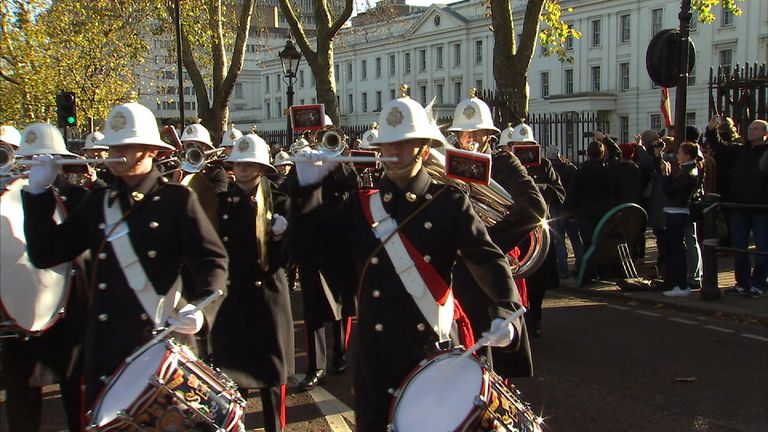 Royal Navy perform Changing the Guard ceremony for first time - Sky rushes