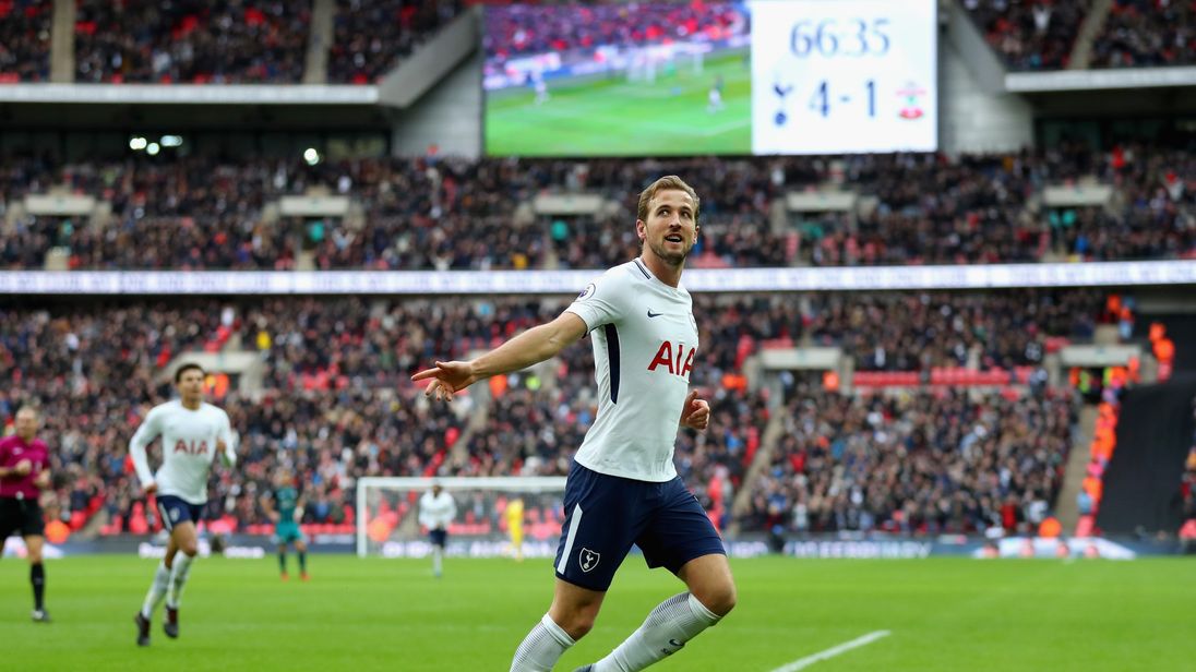 Harry Kane celebrates after scoring his side&#39;s fifth goal against Southampton at Wembley Stadium